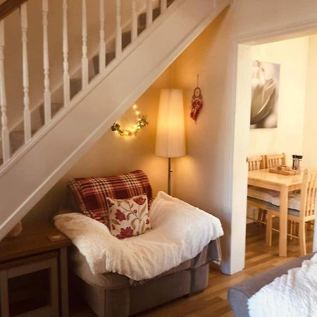 Boutique Cottage In The Heart Of Buxton Town Exterior photo