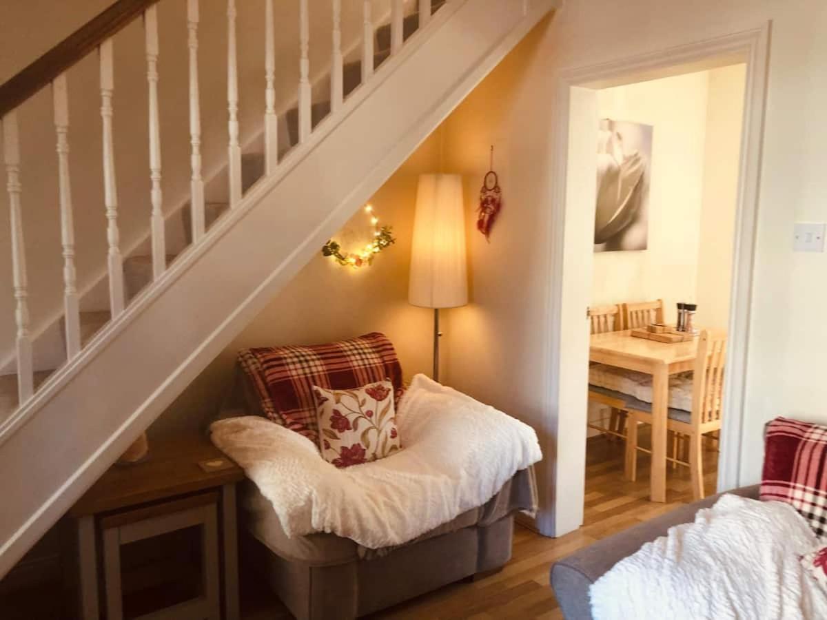 Boutique Cottage In The Heart Of Buxton Town Exterior photo