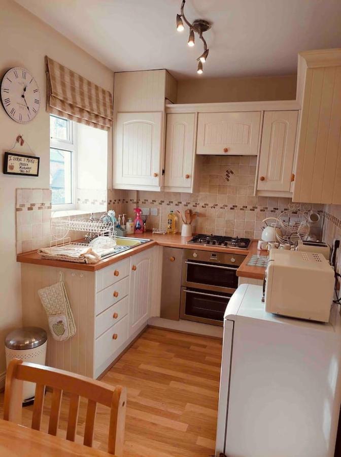 Boutique Cottage In The Heart Of Buxton Town Exterior photo